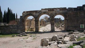 Hierapolis Frontinus Kapısı